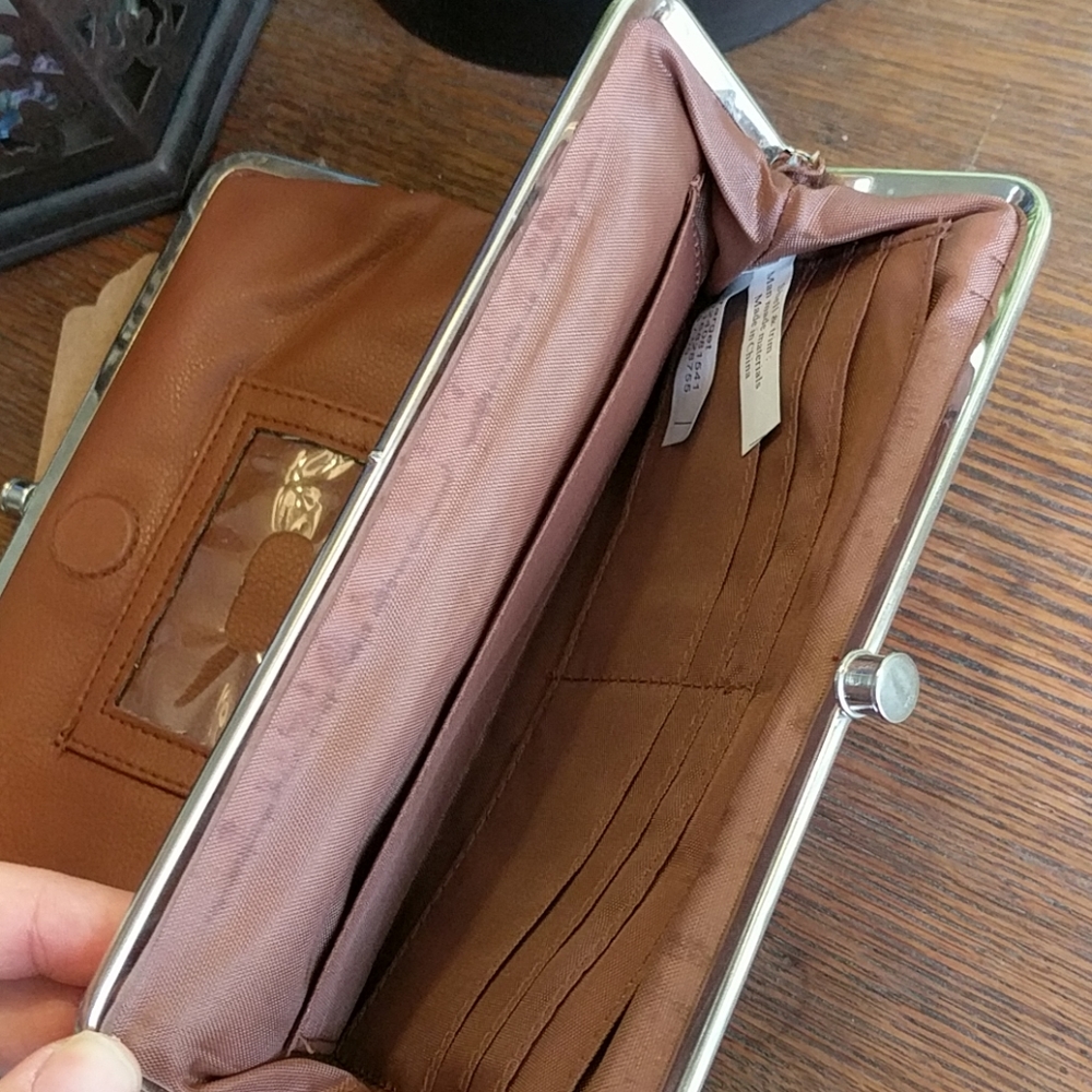 Wallet - Picture 4 of 5